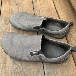 Xero Aptos men’s 10.5 gray